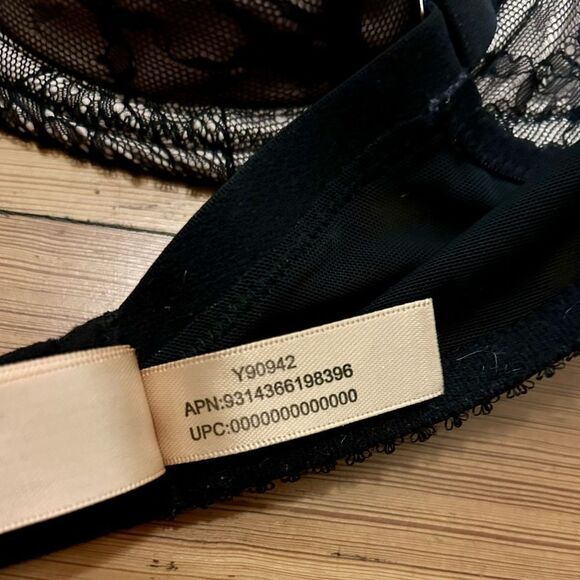 Dita Von Teese Bra. Size 40D. - Picture 12 of 15